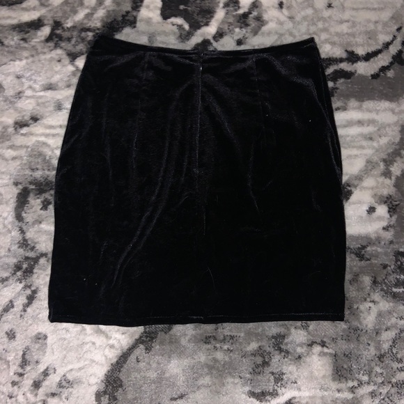 Velvet Black Mini Skirt w/Slit - Picture 2 of 2